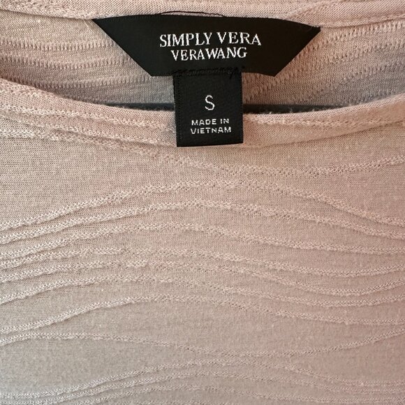 Simply Vera Vera Wang Textured Elevated Short Sleeve Tee - Size Small - Picture 2 of 6